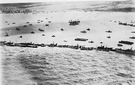 mulberry harbours ships.